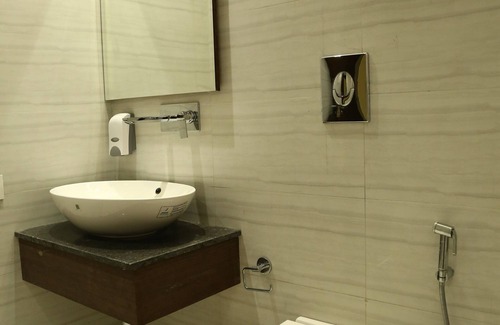 Dera Bassi Hotel | Hotel Blue Sapphire