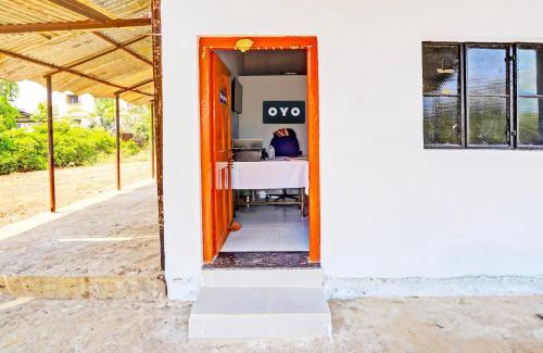 Bhiwapur Hotel | Hotel O Arnav Gold