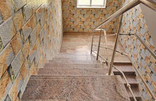Chennai Hotel | Hotel O AVR residency