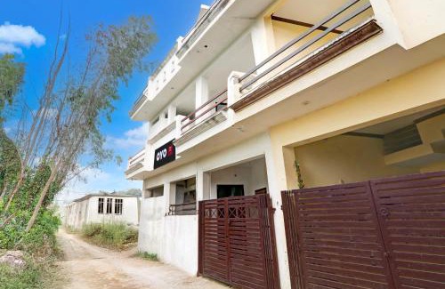 Malihabad Hotel | Hotel O RP Hotel