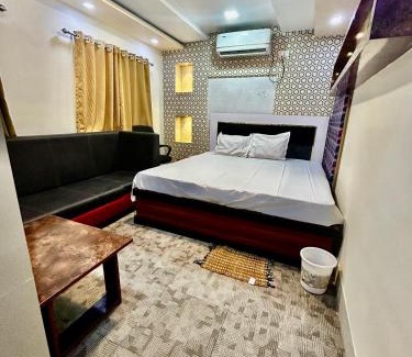 Rajarhat House | Hotel Royal Stay