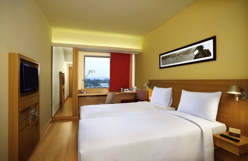 Navalur Hotel | ibis Chennai SIPCOT Hotel