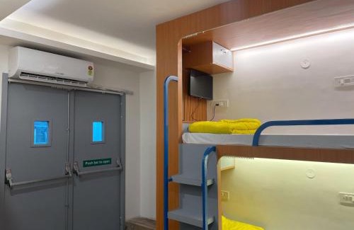 Delhi Hostel | Joey's Hostel Delhi - 20 mins from Railway Station