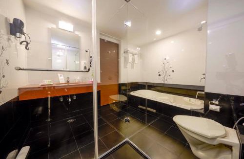 Arumbakkam Hotel | JP Chennai Hotel