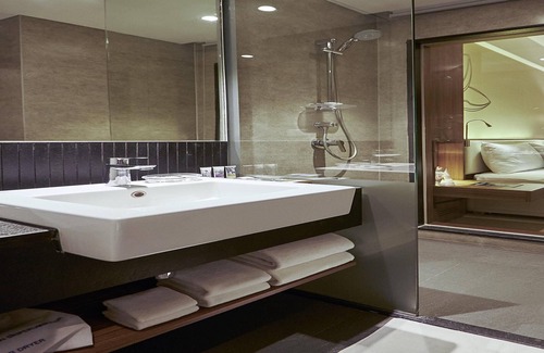 Oragadam Hotel | Mercure Chennai Sriperumbudur Hotel