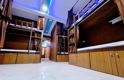 Sakinaka Hostel | Neon Nest Dormitory Suits Asalpha Metro