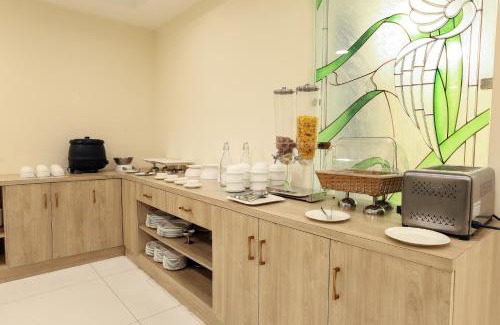 Mahipalpur Extension Hotel | OPO Horizon Stanley Aerocity,Free Airport pick up or Drop