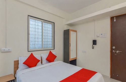 Phase 1 Hotel | OYO 19162 Flagship Aura