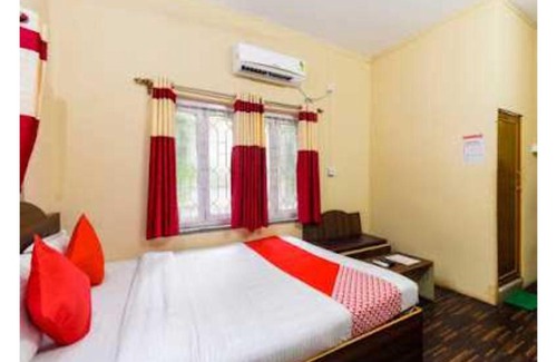 Salt Lake Hotel | OYO 90228 Honey Regency