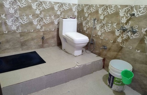 Dugalbitta Hostel | Pine Tree Homestay