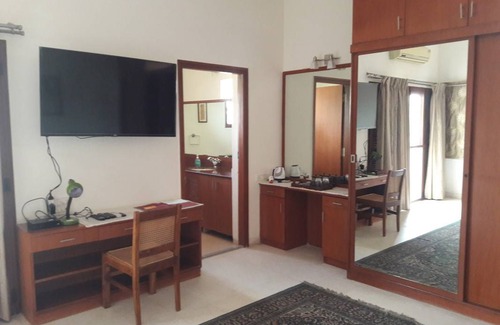 Whitefield Resort | Private room ∙ 2 guests
