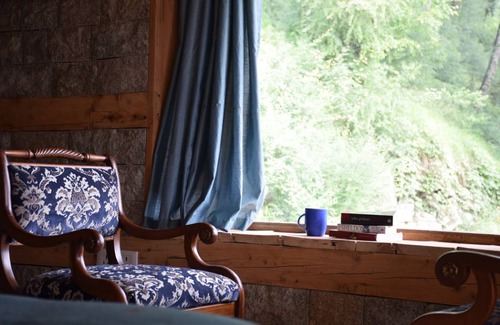 Banjar Resort | Private room ∙ 3 guests