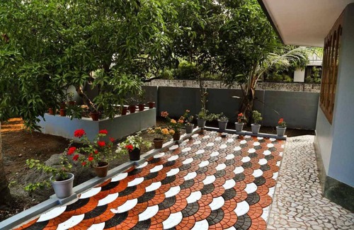 North Paravur Resort | Private room ∙ 9 guests