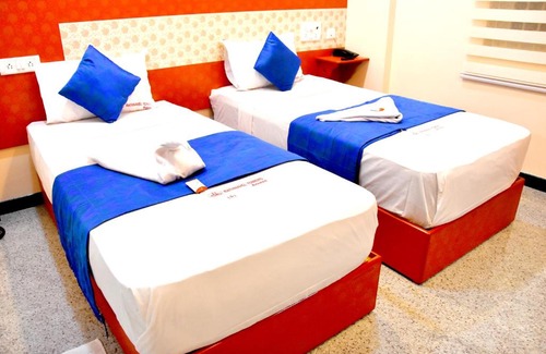 Pallavaram Hotel | Rathnavel Towers Annex