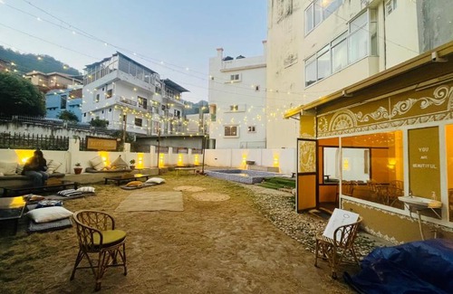 Tapovan Hostel | Shanti Hostel and Garden Cafe