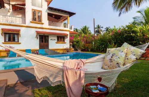 Parra Villa | StayVista at Waterlily with Free Breakfast & Pvt Pool