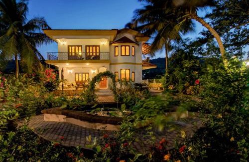 Parra Villa | StayVista at Waterlily with Free Breakfast & Pvt Pool