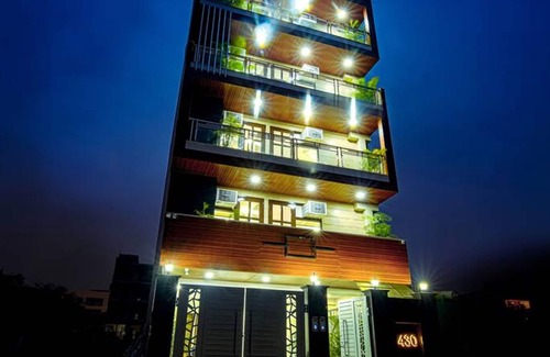Gurugram Apartment | Studio apartment with patio gym near global foyer