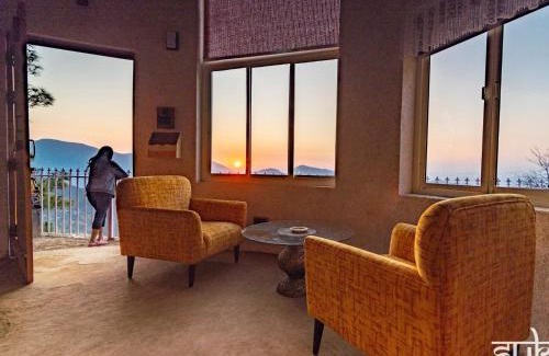 Jakh Hotel | Sukoon Nature Retreat Near Bhatrojkhan Ranikhet