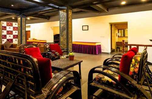 Darjeeling House | Sumi Queen's Yard Rink Mall Darjeeling