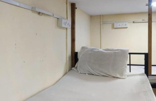 Mumbai Hostel | Super Dormitory AC DELUXE
