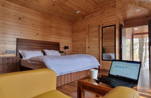 Mussoorie House | The Skydrift Mussoorie - 1 bedroom holiday home on a hilltop