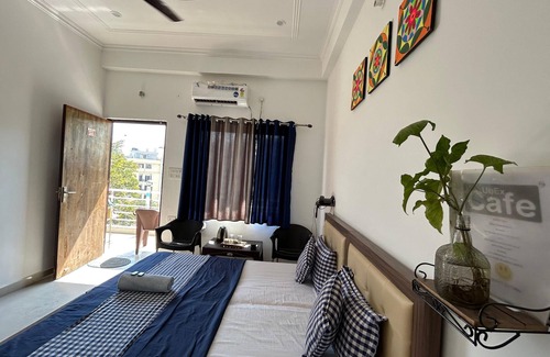 Tapovan Hostel | UbEx Home Rishikesh - Hostel