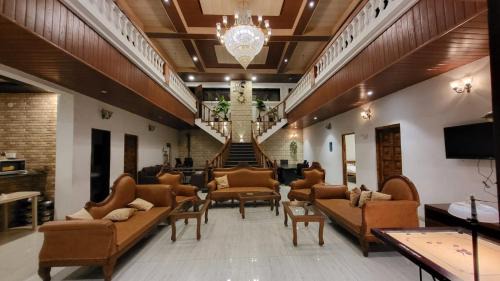 Bhilar Villa | Ultra Luxurious Mountain View 11BHK By Lifeline Villas