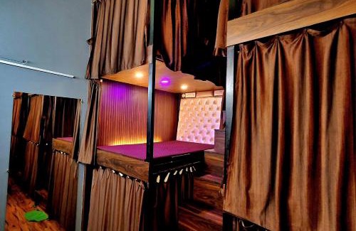 Baranagar Hostel | Urbania- premium AC PG accommodation for Male