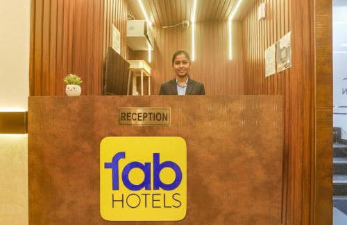 New Delhi Hotel | Via Sugar Inn Near Rajouri Garden