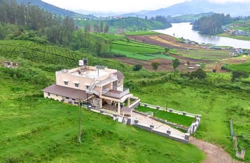 Ooty House | Vihani's Western Clouds Ooty by VOYE HOMES
