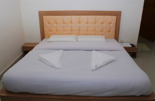 Bullawala Hotel | Yatrik Inn