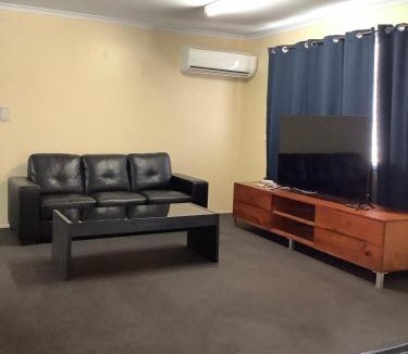 Moranbah Apartment | 1 4 Miller Quiet, Charming 3BR
