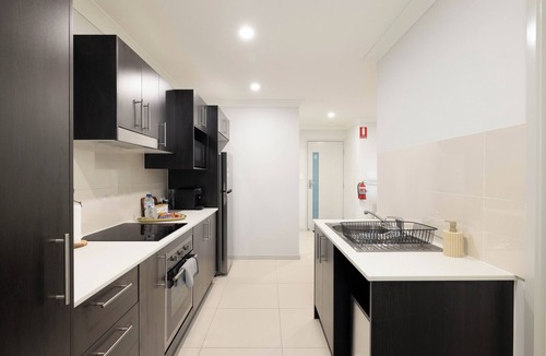 Rocklea Apartment | 1 Bdr Apt w/AC | Covered Parking | 431F1