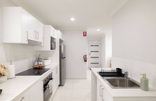 Rocklea Apartment | 1 Bdr Apt w/AC | Covered Parking | 416F1