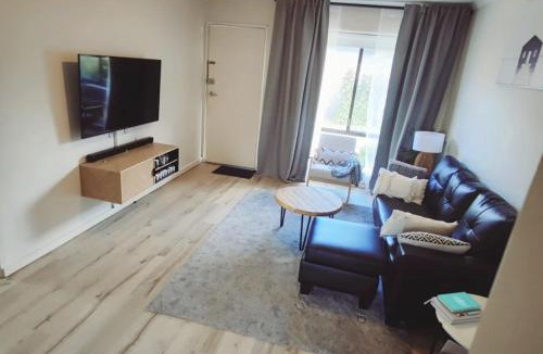 Cheltenham Apartment | 1 bed room - Cozy unit
