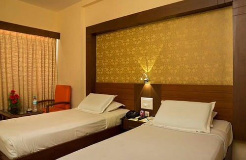 Madurai Main Hotel | 10 minutes walk to Madurai City Junction