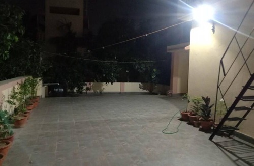 South Dum Dum Apartment | 100 m² Apartment ∙ 2 bedrooms ∙ 4 guests