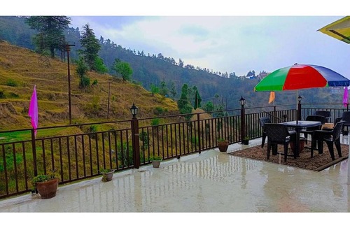 Mukteshwar Hotel | 100 m² Hotel ∙ 6 guests