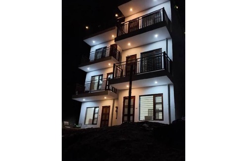 Mukteshwar Hotel | 100 m² Hotel ∙ 6 guests