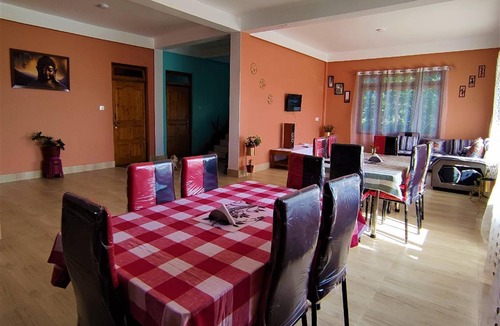 Mirik House | 100 m² House ∙ 5 bedrooms ∙ 2 guests