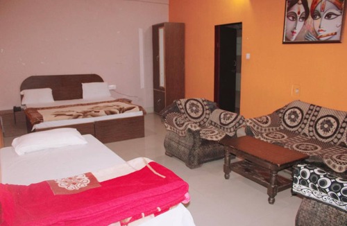 Bharatpur Hotel | 102 m² Hotel ∙ 2 guests