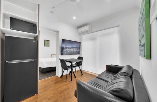 Richmond North Apartment | 113 Hoddle
