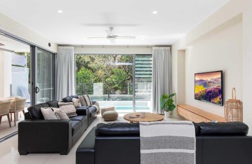 Mount Coolum House | 13 Wave Crescent