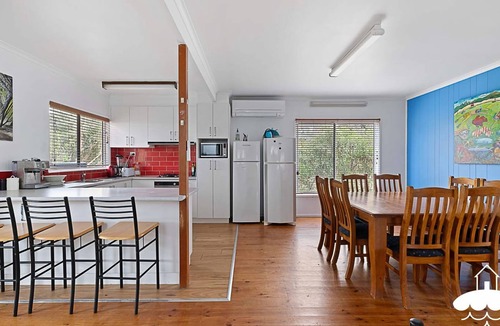 Sandy Point House | 14 Sunshine Rise Stay 3 Pay 2 Winter Special