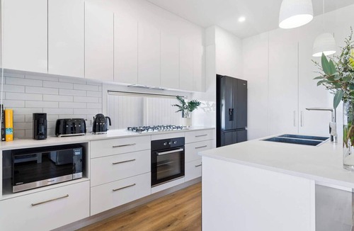 Shell Cove Apartment | 14A Archerfield Dr