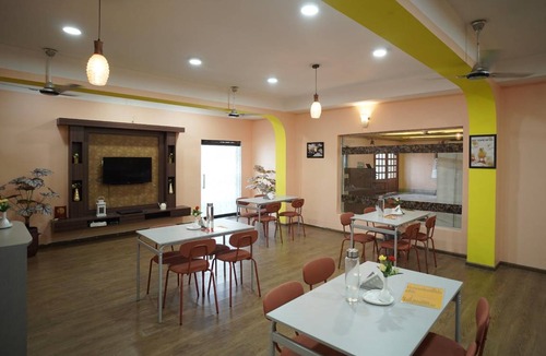 Siliguri Hotel | 150 m² Hotel ∙ 3 guests