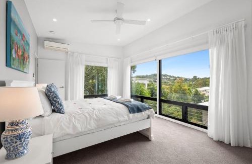 Yaroomba House | 153 Centenary Heights Rd