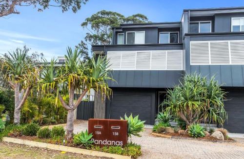 Mollymook Beach House | 15A Pandanas