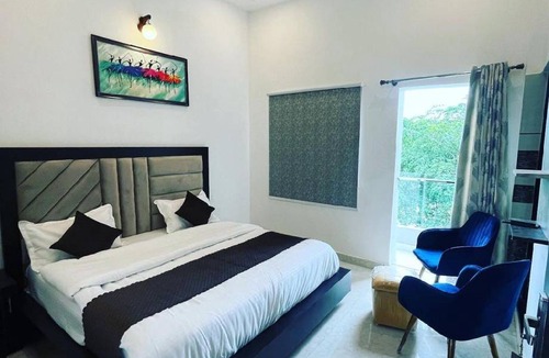 Haldwani Hotel | 16 m² Hotel ∙ 2 guests